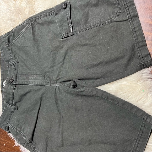 Vans cargo shorts black size 30 - Picture 2 of 6